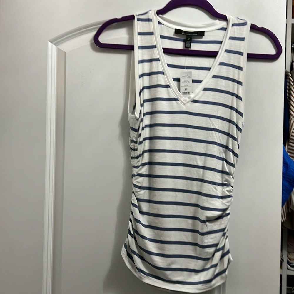 New With Tags White House Black Market ruched side tank top Sz XS NWT 🌞
